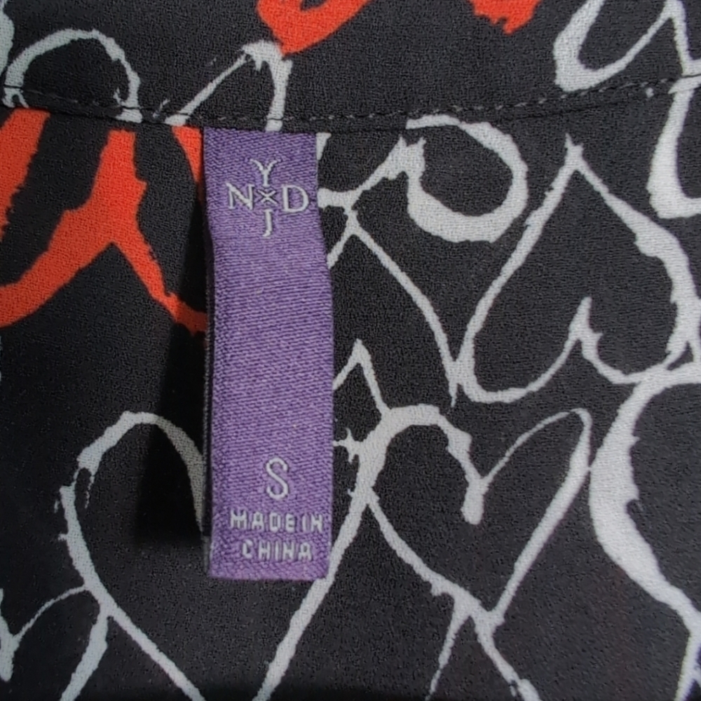 NYDJ Blouse Henley Heart Love Allover Print 3/4 Sleeve Feminine Romantic S - Picture 4 of 10